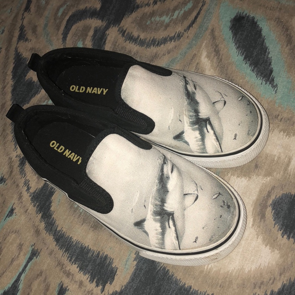 Old Navy - Shark Chucks